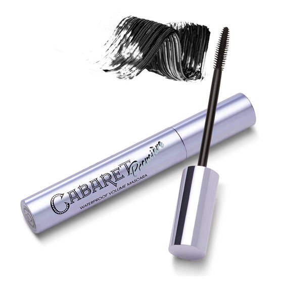 waterproof mascara Cabaret Premiere Vivienne Sabo applied to natural lashes in the sexy style no lash extensions